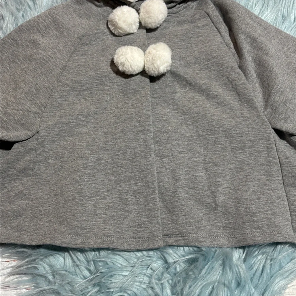 Maggie & Zoe Gray Hooded Kids Cape with Pom Poms sz 5T